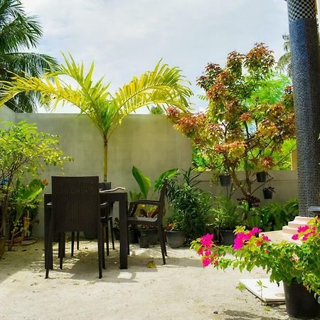 Calyx Grand Fuvahmulah Hotel Eksteriør billede