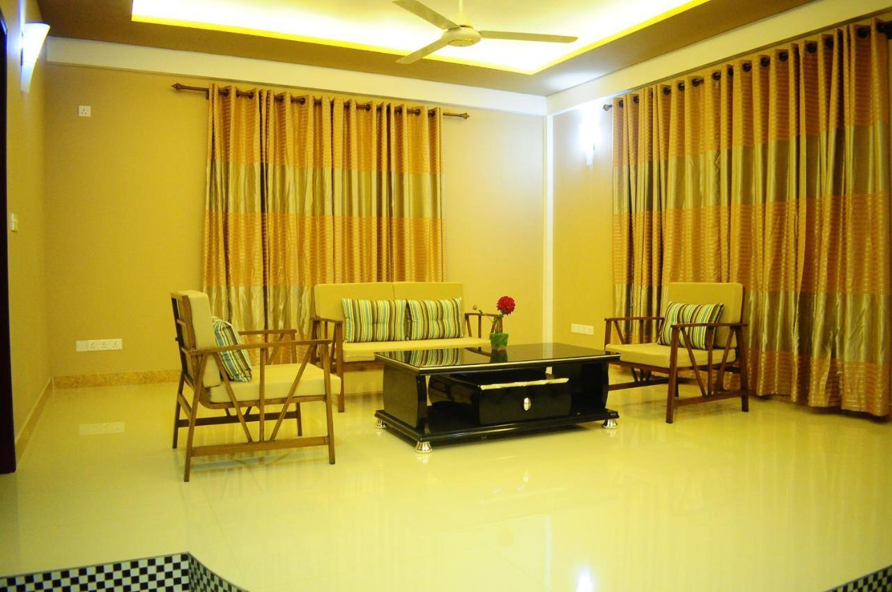 Calyx Grand Fuvahmulah Hotel Eksteriør billede