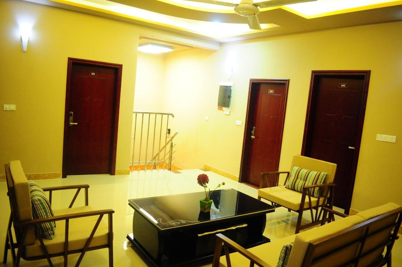 Calyx Grand Fuvahmulah Hotel Eksteriør billede