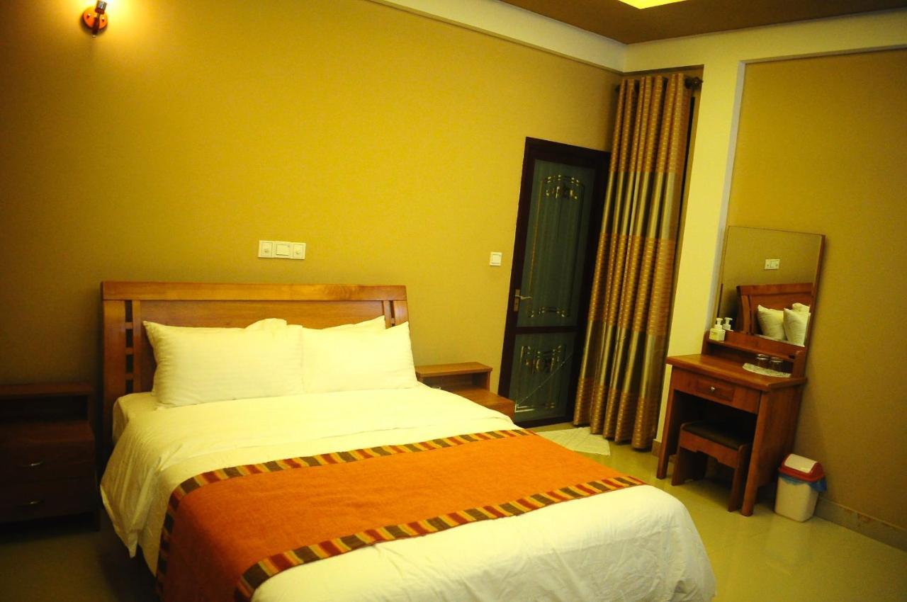 Calyx Grand Fuvahmulah Hotel Eksteriør billede