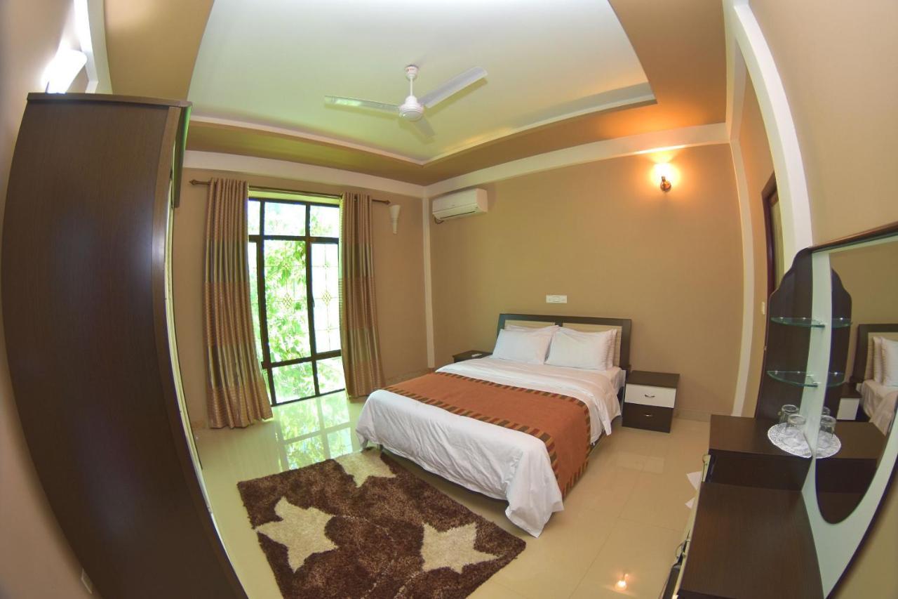 Calyx Grand Fuvahmulah Hotel Eksteriør billede