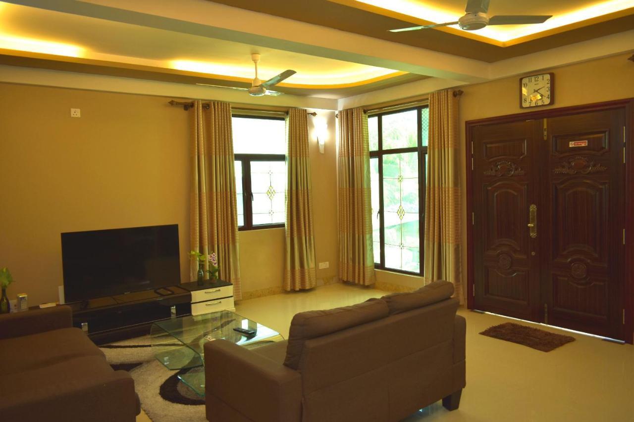 Calyx Grand Fuvahmulah Hotel Eksteriør billede