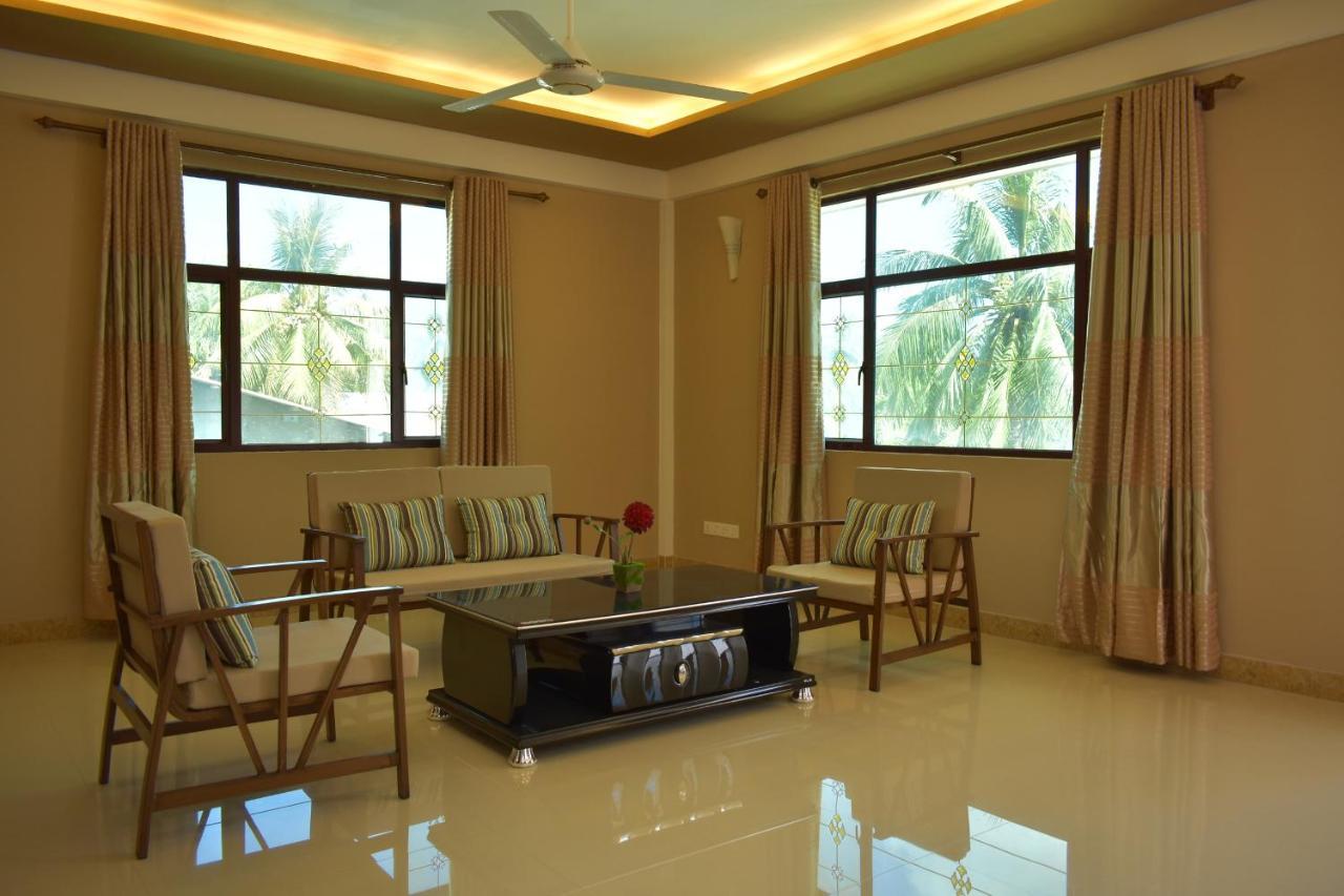 Calyx Grand Fuvahmulah Hotel Eksteriør billede