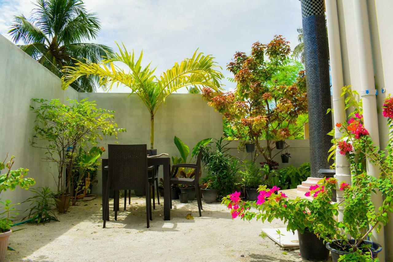 Calyx Grand Fuvahmulah Hotel Eksteriør billede