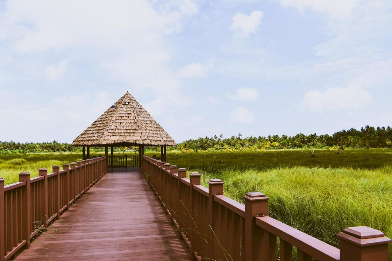 Calyx Grand Fuvahmulah Hotel Eksteriør billede